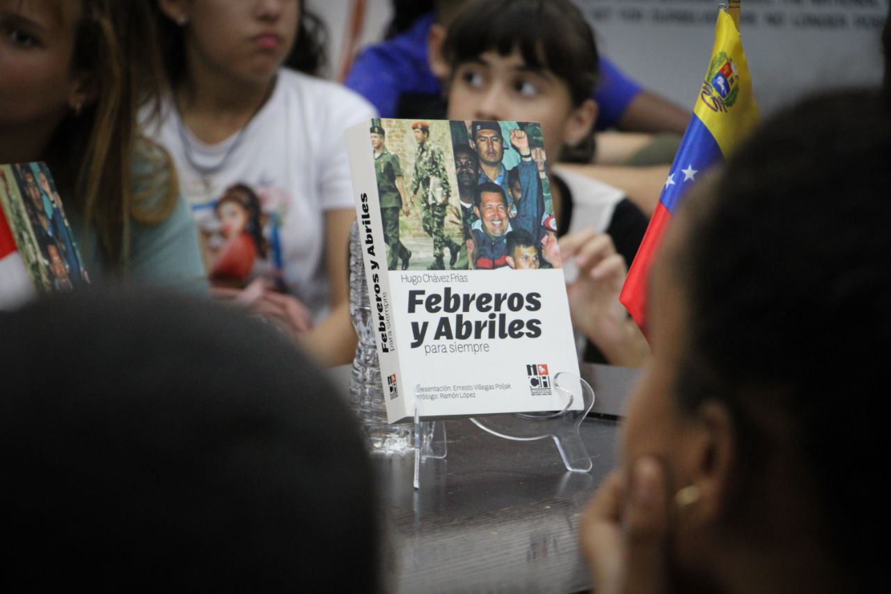 Presentaron libro Febreros y abriles durante 31ª Feria del Libro de La Habana