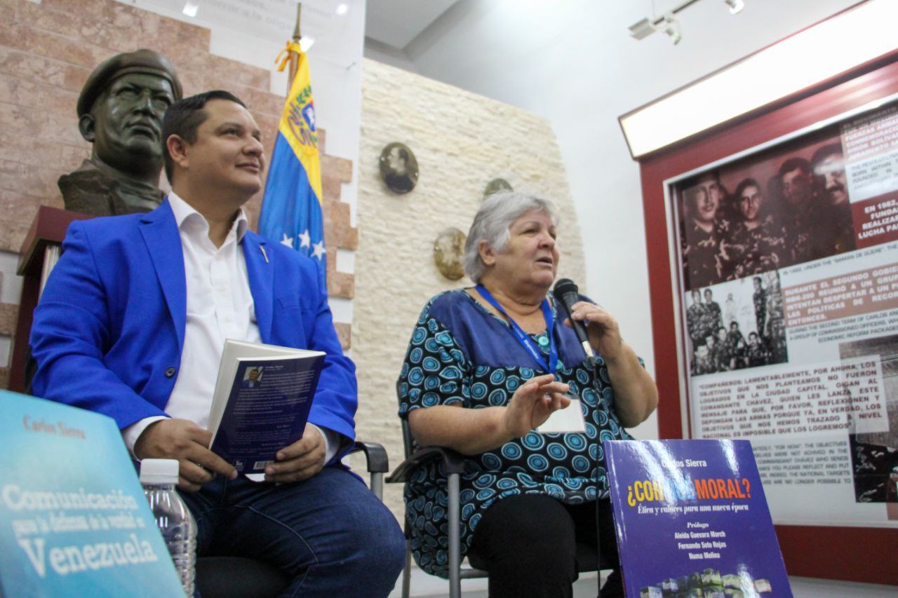 Carlos Sierra presentó ¿Con qué moral? Ética y valores para la nueva época en la FILH Cuba 2023