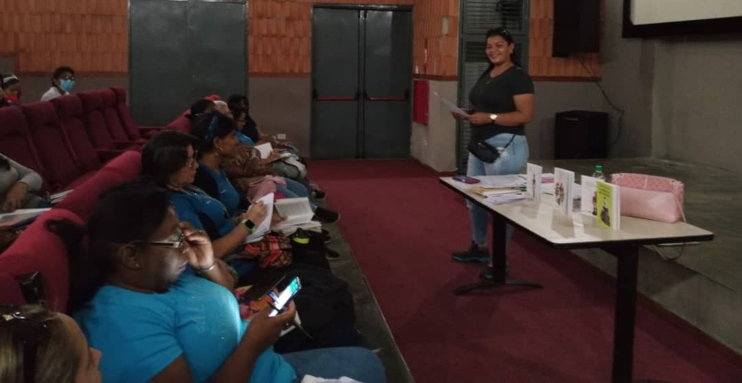 Docentes de La Guaira recibieron taller de mediación lectora del Cenal