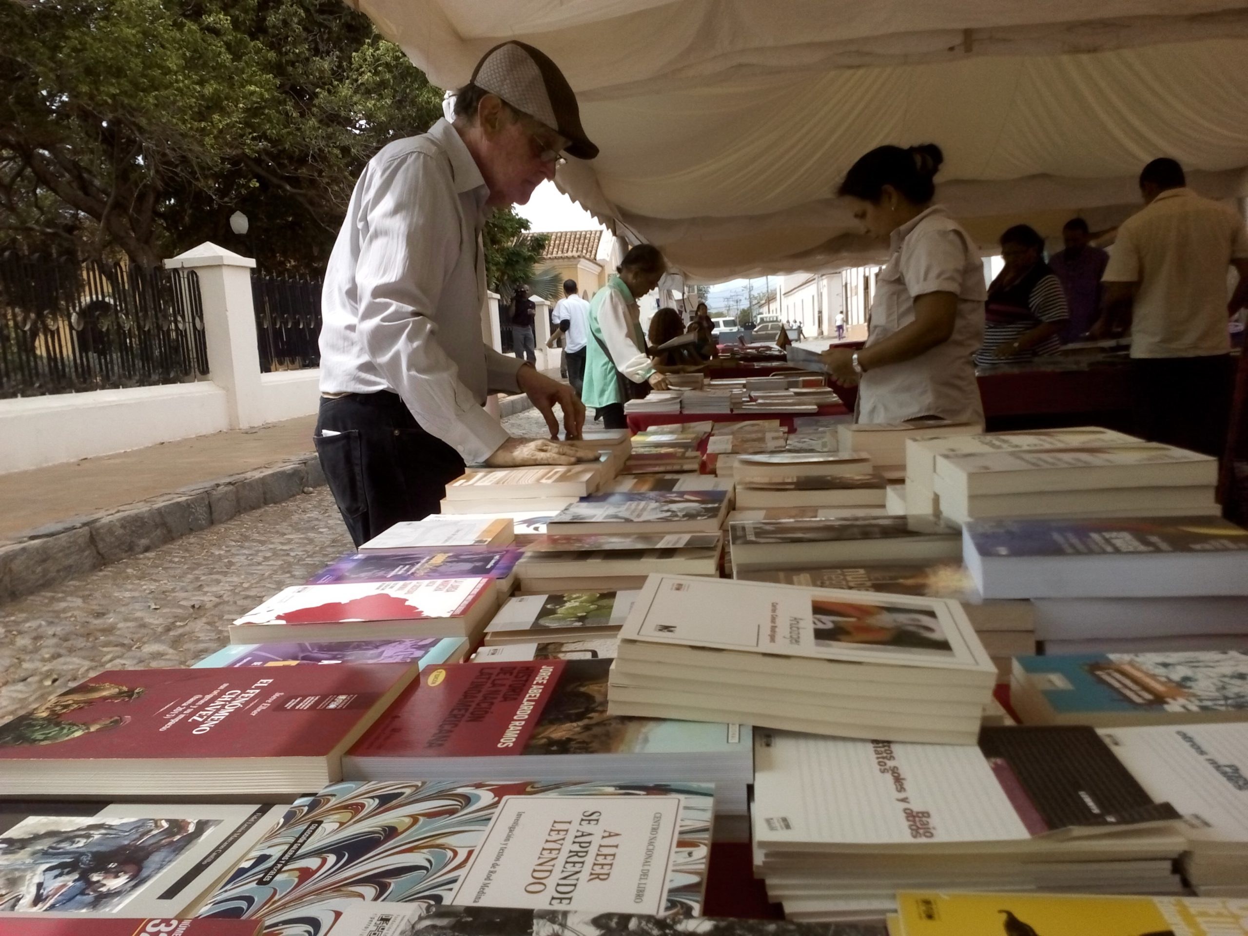 Inaugurada la Fiesta Literaria en homenaje a Francisco de Miranda