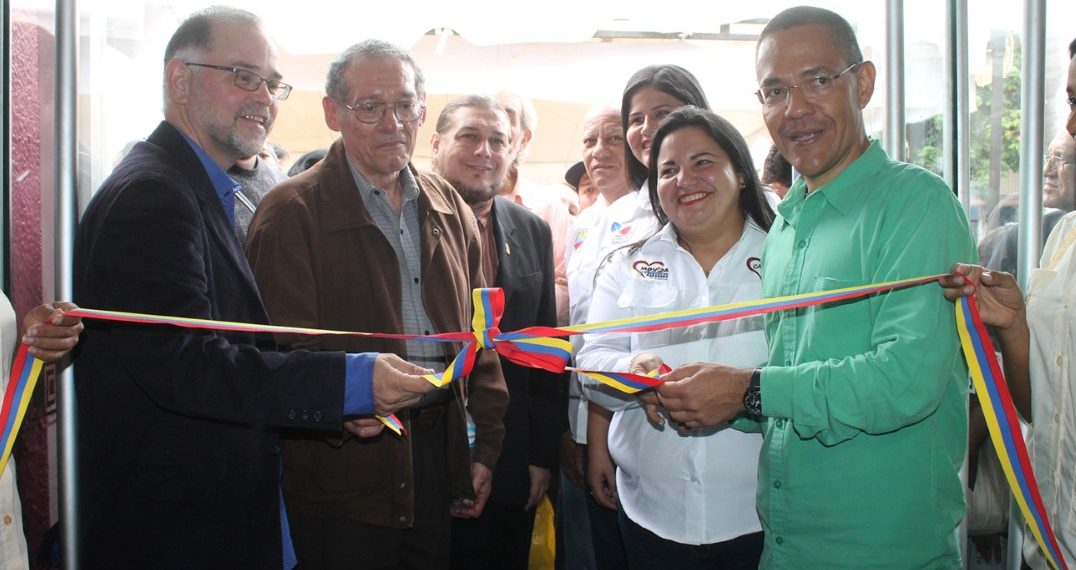 Ernesto Villegas Poljak: La FILVEN Carabobo es un acto heroico