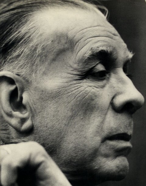Borges reflejaba sus confusiones en su obra