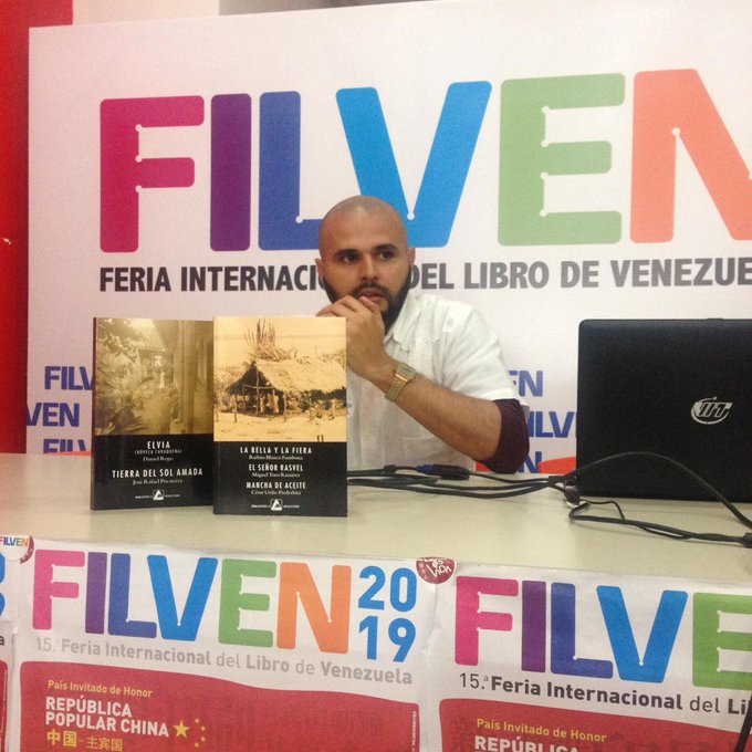 La poesía en la narrativa petrolera estuvo presente en Filven 2019