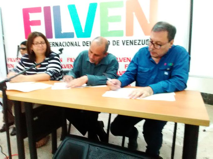 Firman convenio en Filven 2019 para apoyo a invidentes desde plataforma del libro