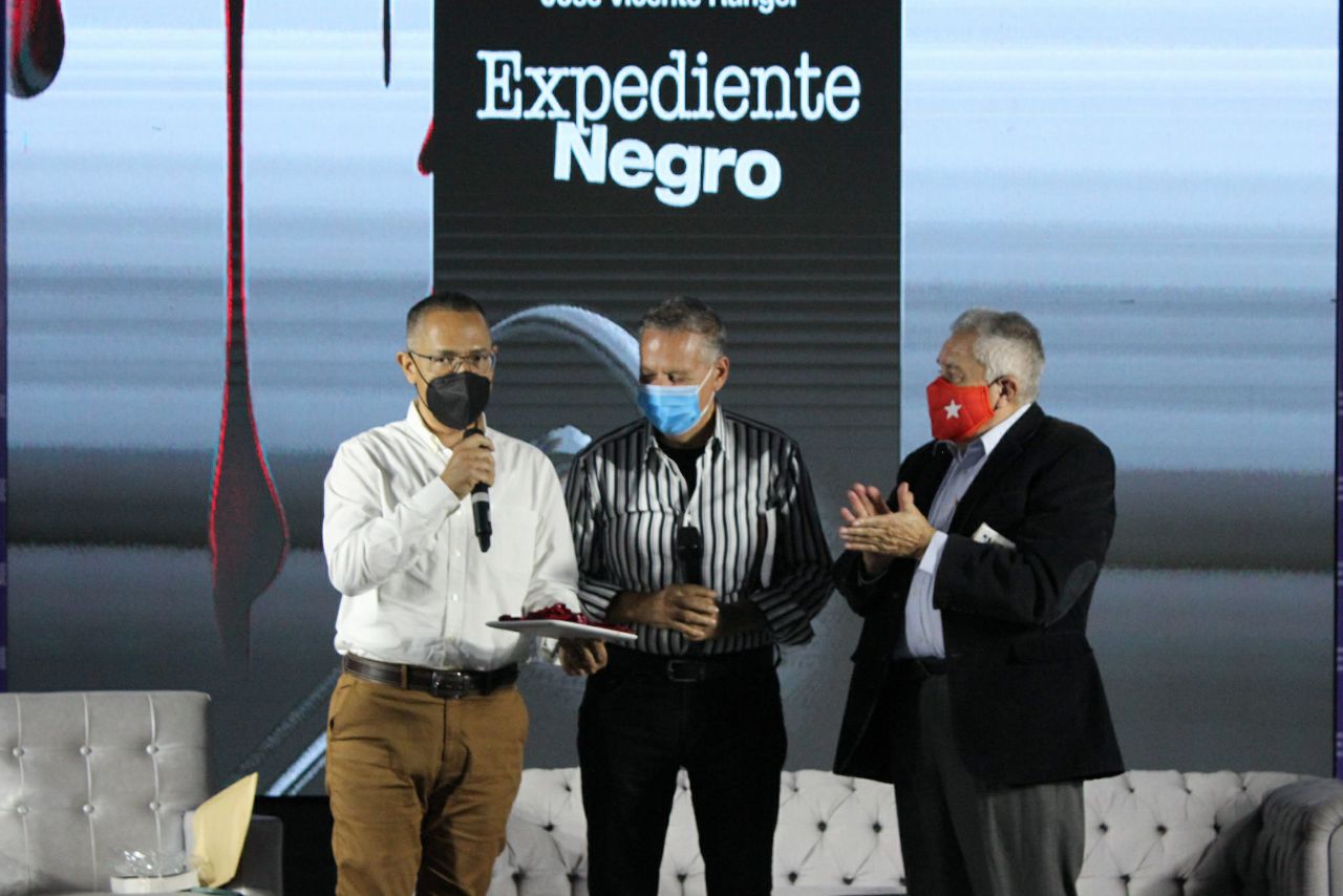 Presentan en Filven versión digital del libro “Expediente Negro” de José Vicente Rangel