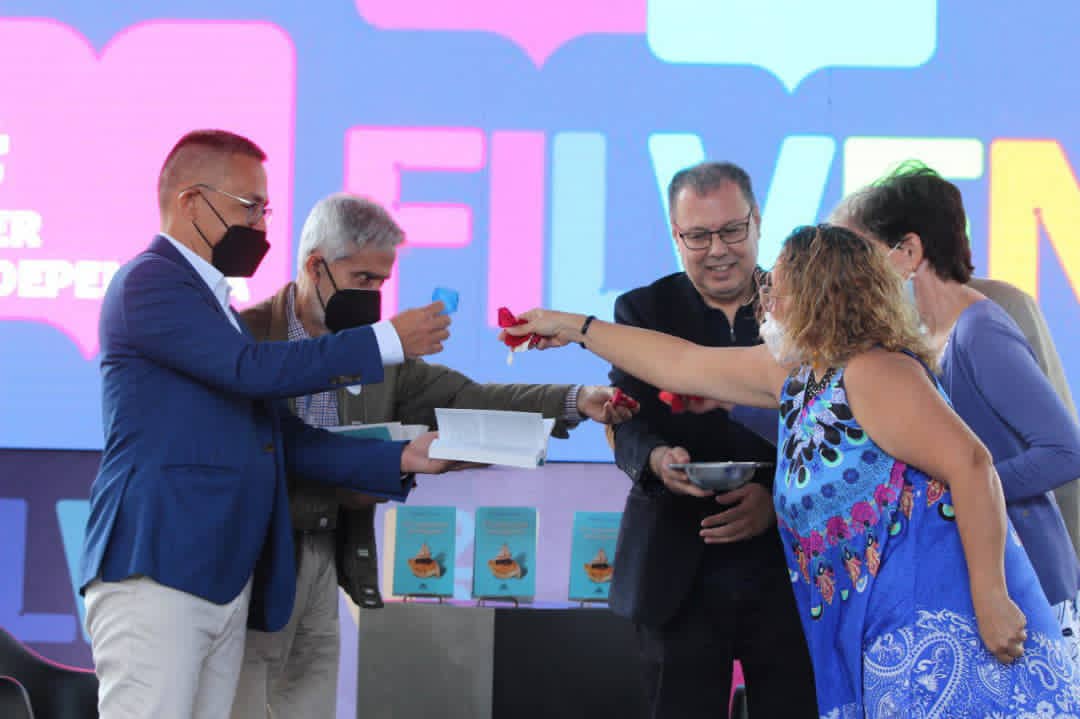 Homenajeado Vladimir Acosta presenta “El continente prodigioso” en Filven 2021