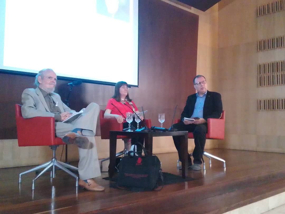 Abordan “Ficciones y realidades de la literatura” en seminario de Filven 2021