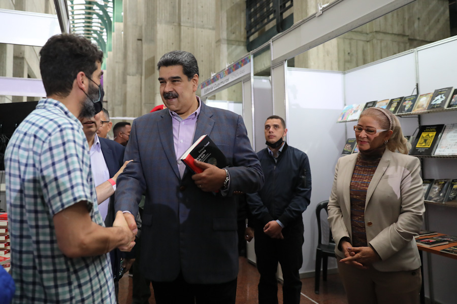 Presidente Nicolás Maduro: La 18ª FILVEN es un regalo para el pueblo