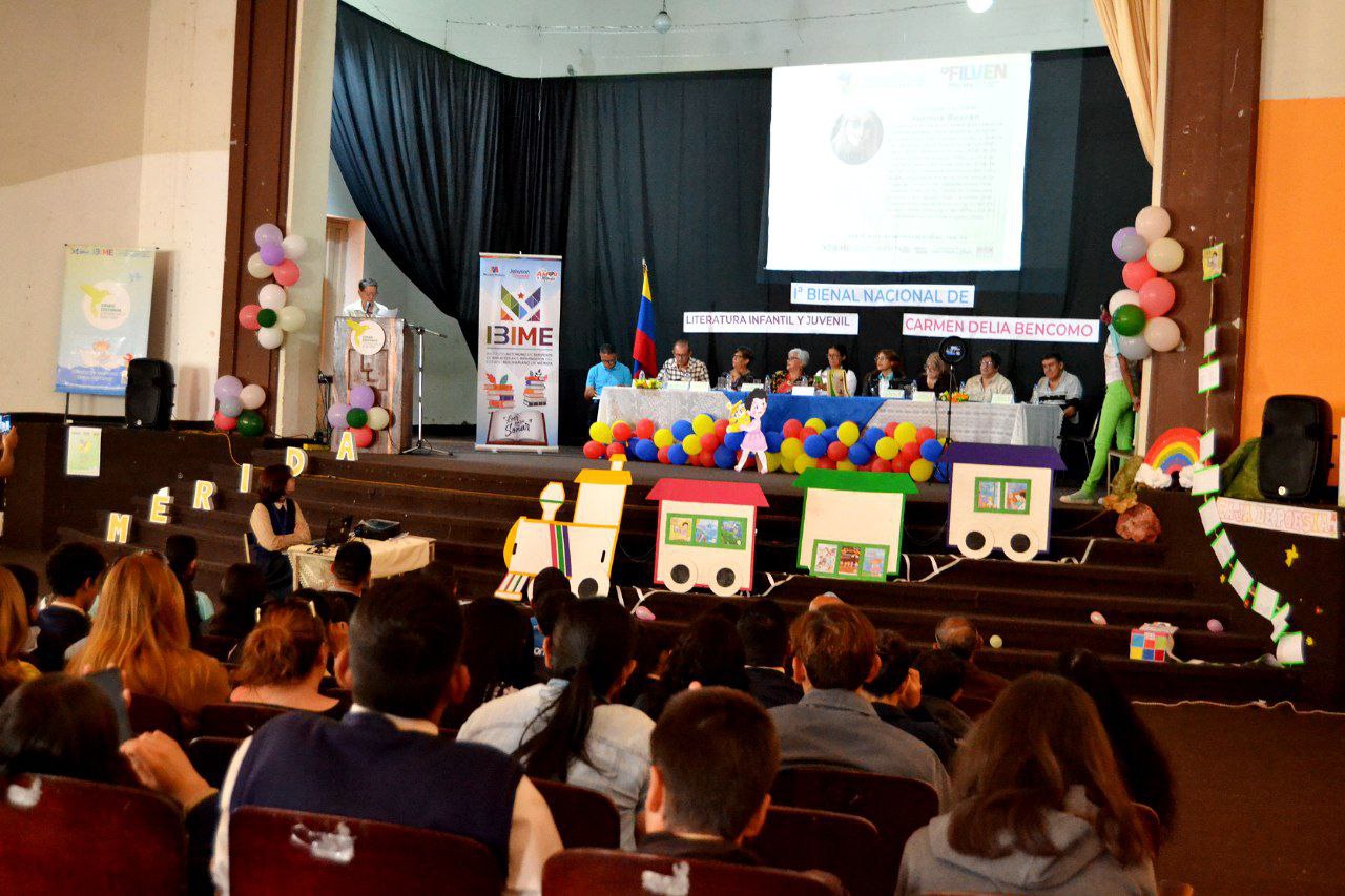 Realizan en Mérida coloquio de literatura infantil para conmemorar centenario de Carmen Delia Bencomo