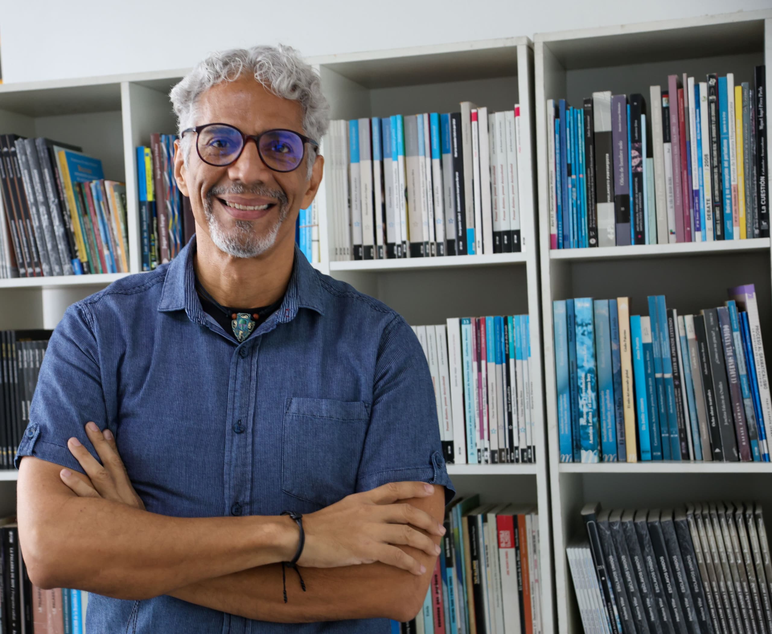 Rod Medina ganó la VII Bienal de Literatura Cruz Salmerón Acosta 