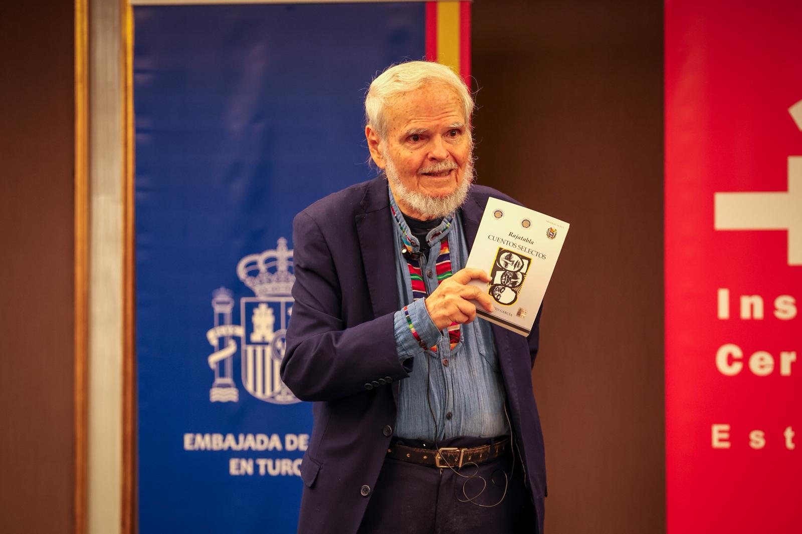 Presentan libro de Luis Britto García en turco