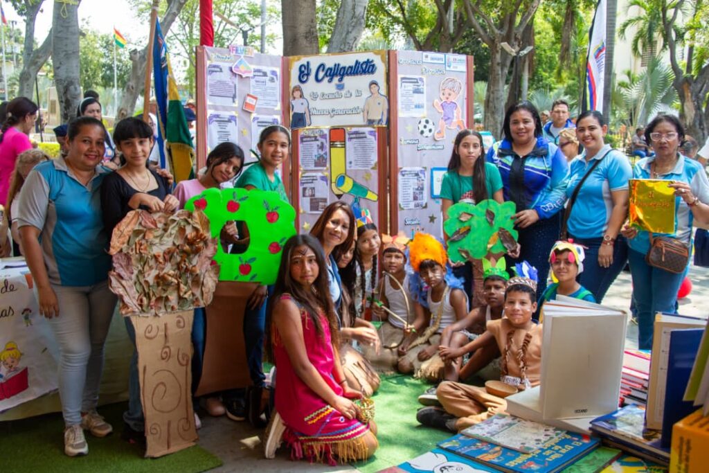 Exponen en Filven Anzoátegui estrategias educativas para incitar a la lectura