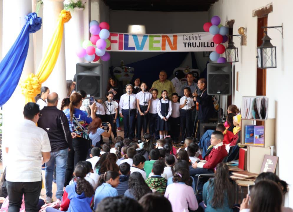 Inaugurada 21.ª Filven Trujillo como espacio vital para el libro, la lectura y la conciencia crítica