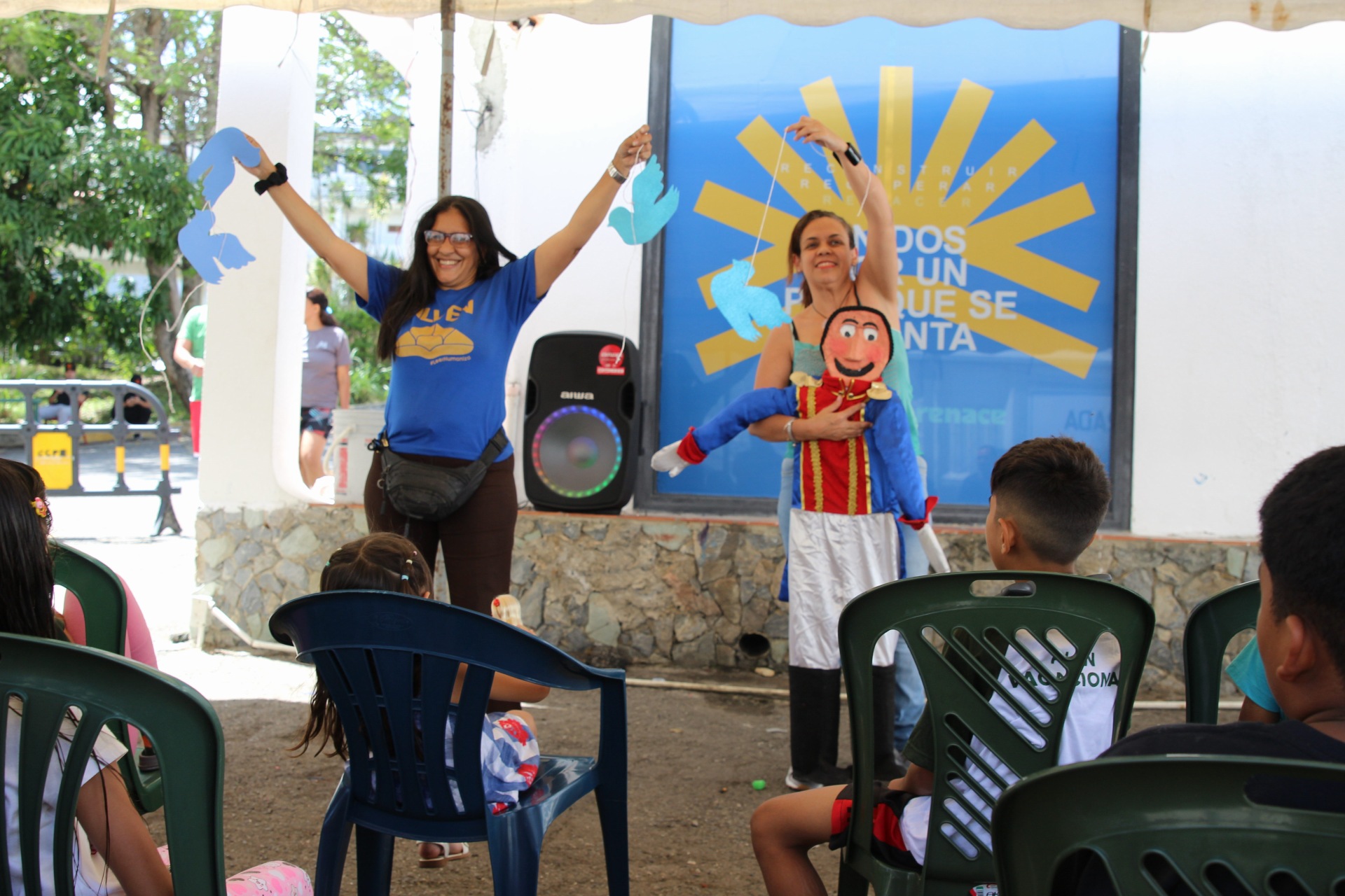 Cuentacuentos compartieron sueño libertario de Bolívar con niños del campamento transitorio El Ávila