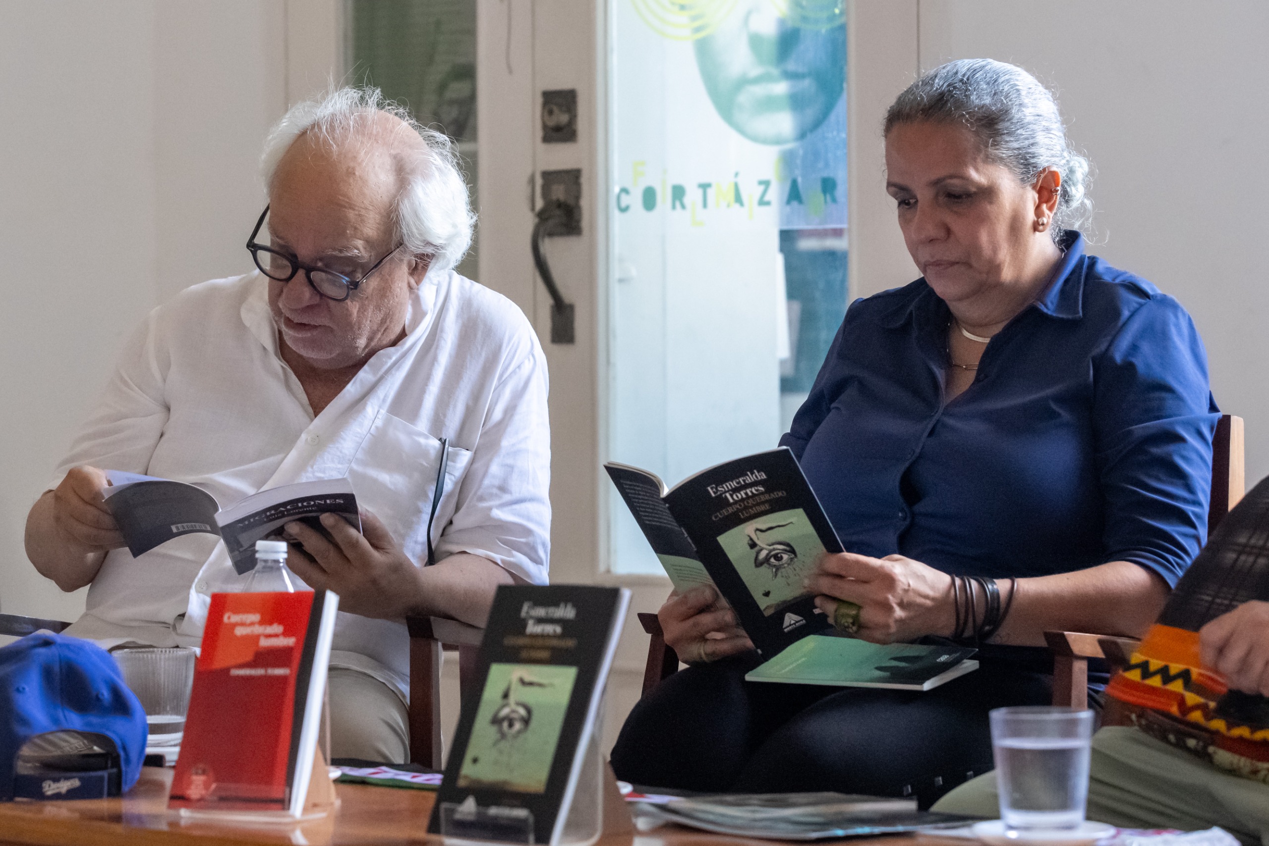 Esmeralda Torres presentó “Cuerpo quebrado lumbre” en la Feria del Libro de La Habana